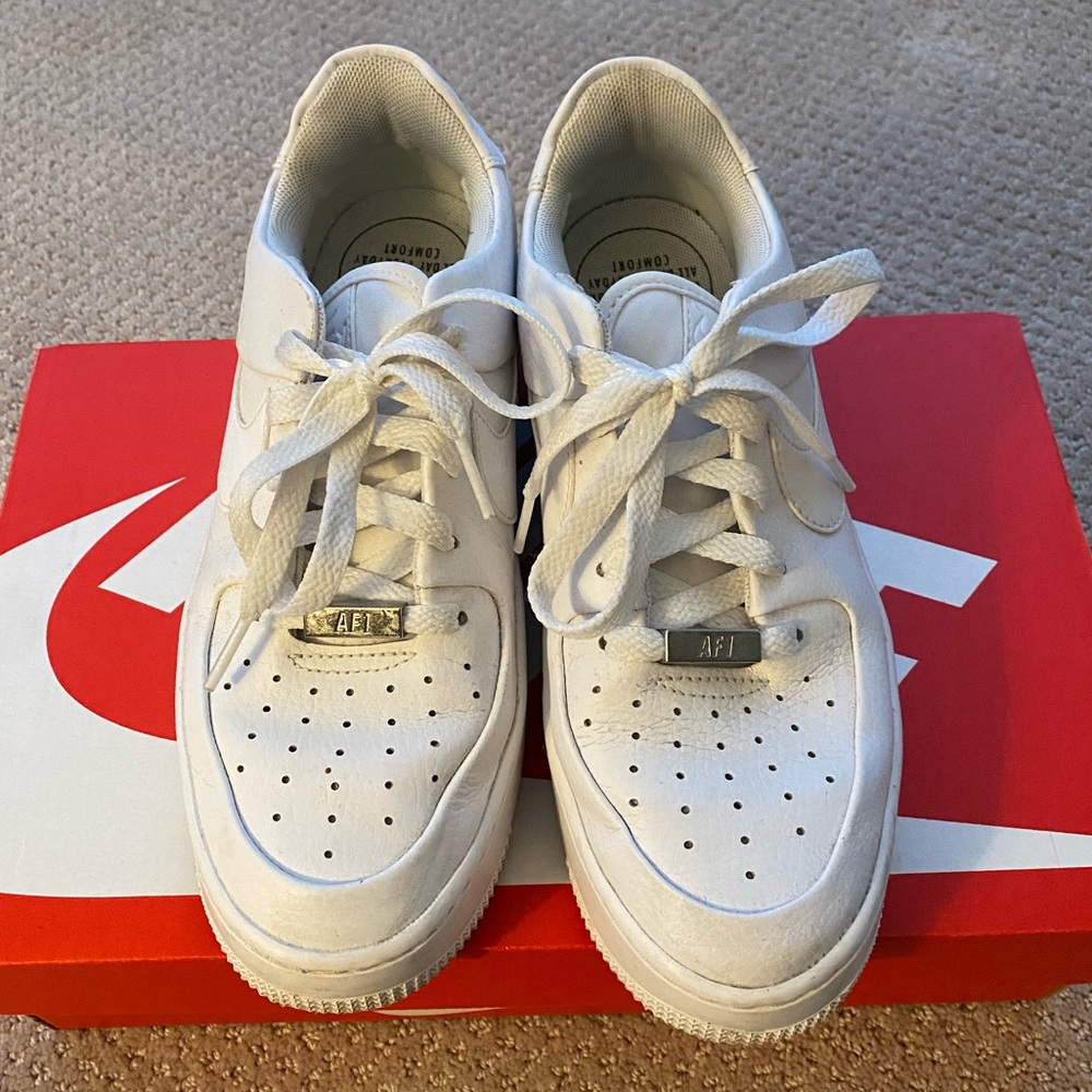 Nike Air Force 1 Sage